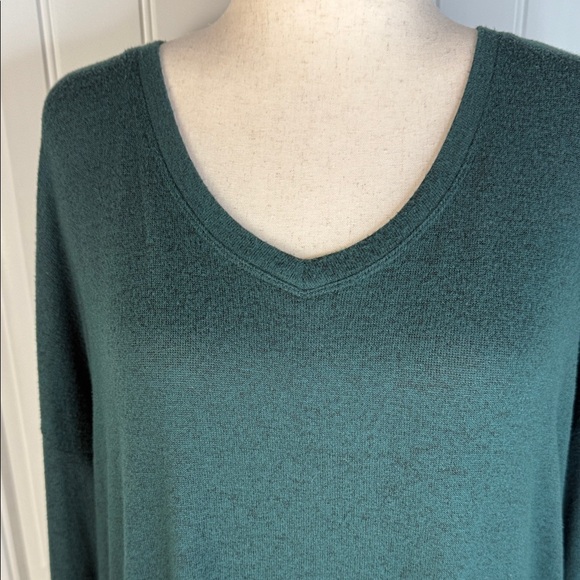 Well Worn Women's V-Neck Long Sleeve Top Sz XL Green - Picture 3 of 11
